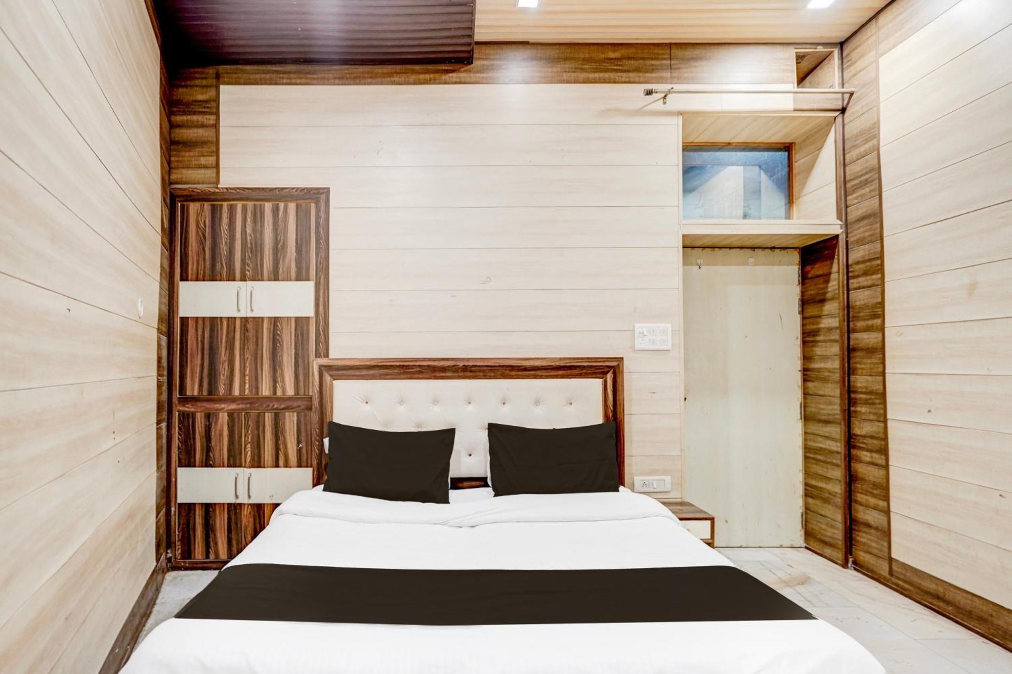 Hotel O Mayur Resort 마투라 외부 사진